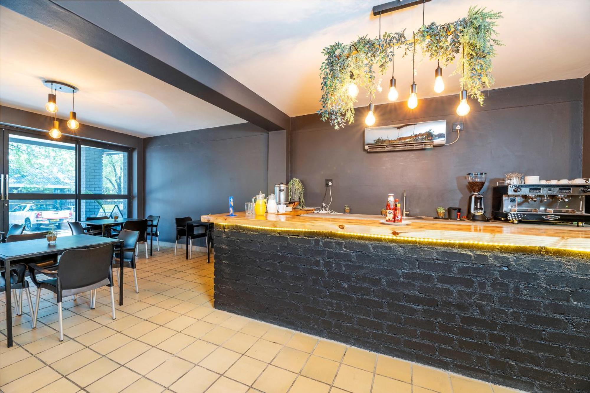 N1 Hotel & Campsite Victoriawatervallen Buitenkant foto