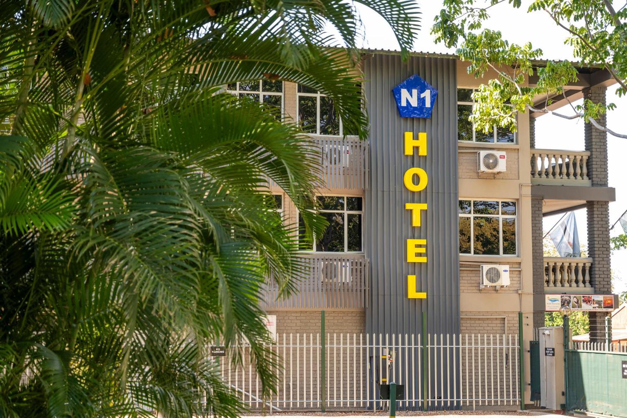 N1 Hotel & Campsite Victoriawatervallen Buitenkant foto